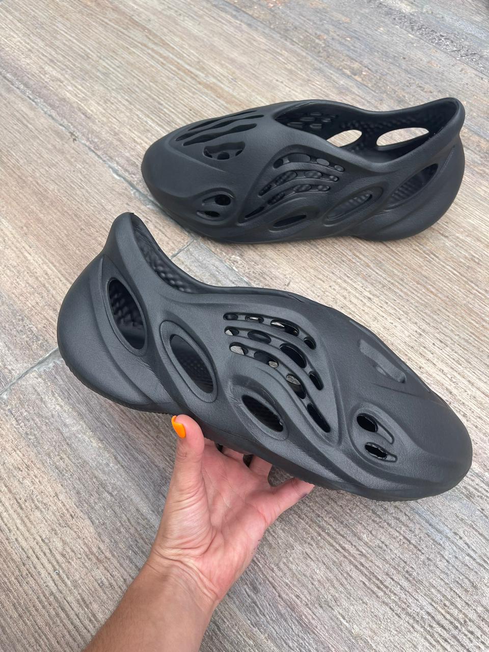 sandalias deportivas yeezy